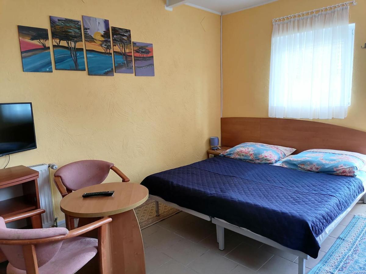 Dom Pod Gruszka Apartman Pobierowo Kültér fotó