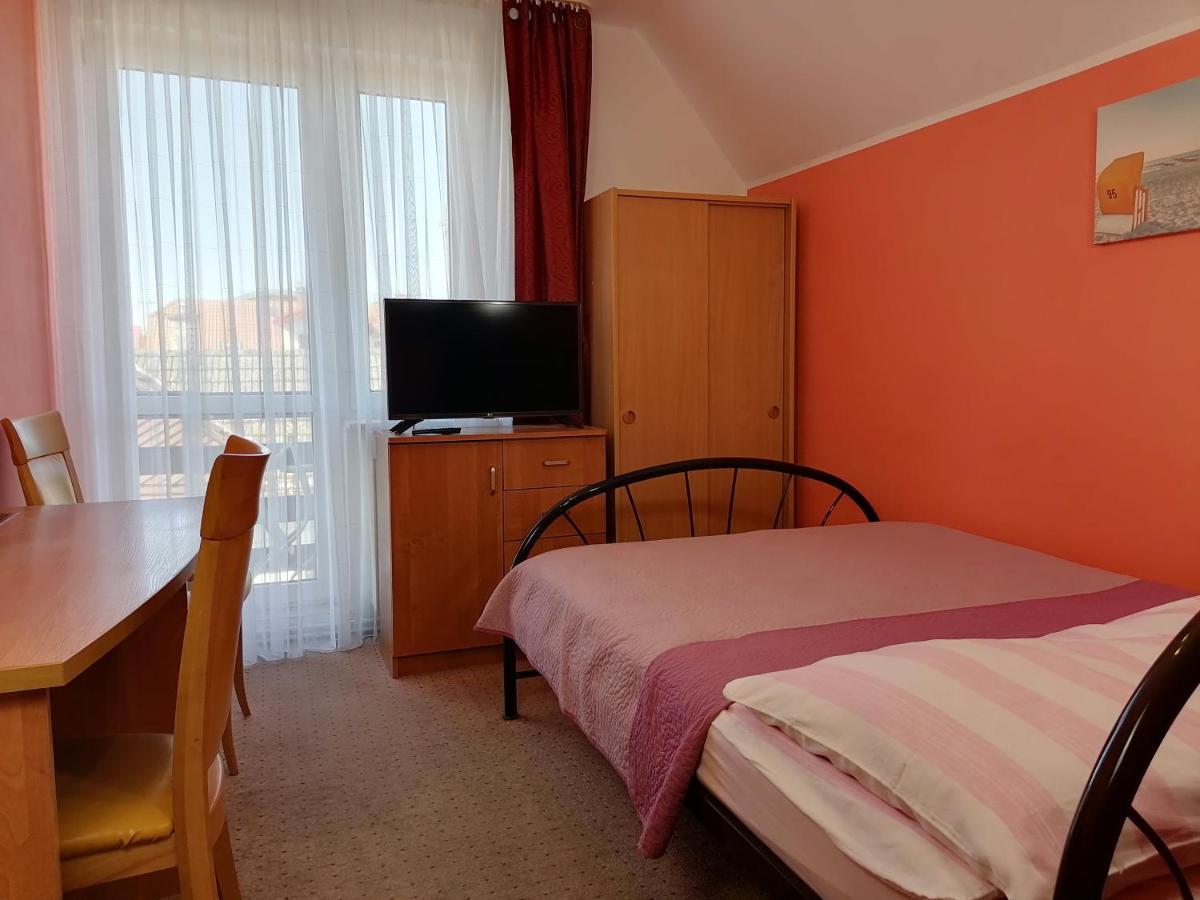 Dom Pod Gruszka Apartman Pobierowo Kültér fotó