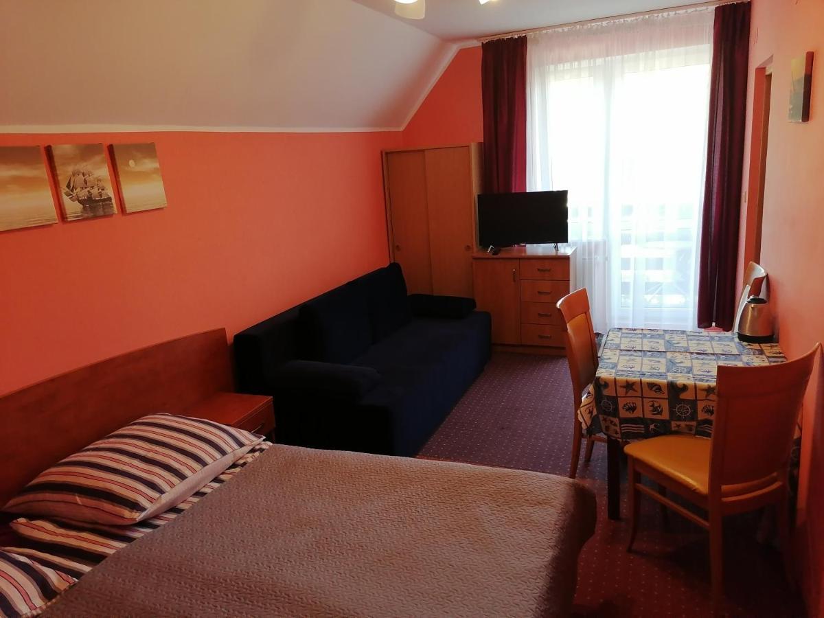 Dom Pod Gruszka Apartman Pobierowo Kültér fotó