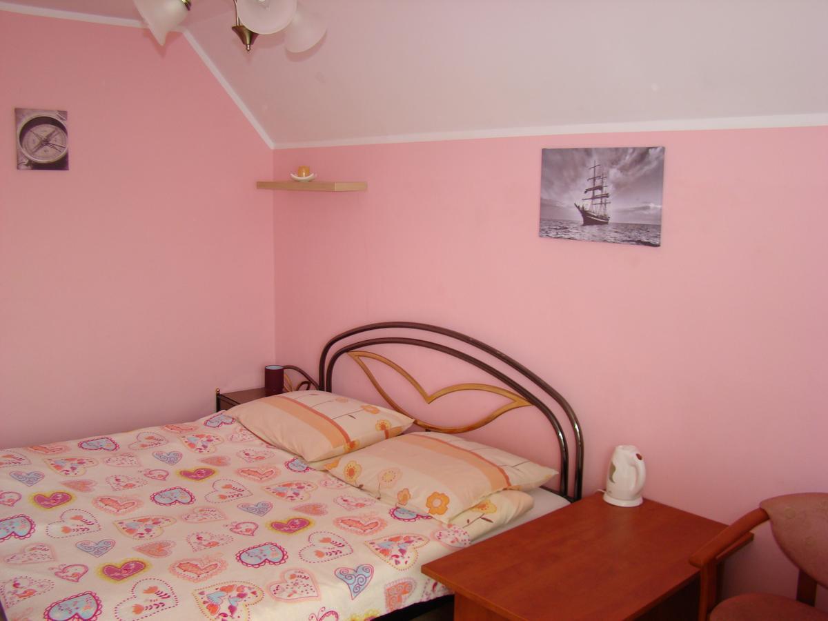 Dom Pod Gruszka Apartman Pobierowo Kültér fotó
