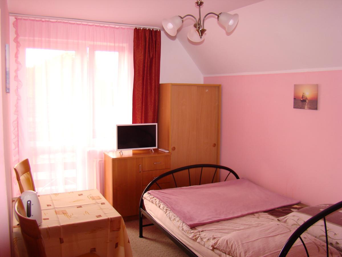 Dom Pod Gruszka Apartman Pobierowo Kültér fotó