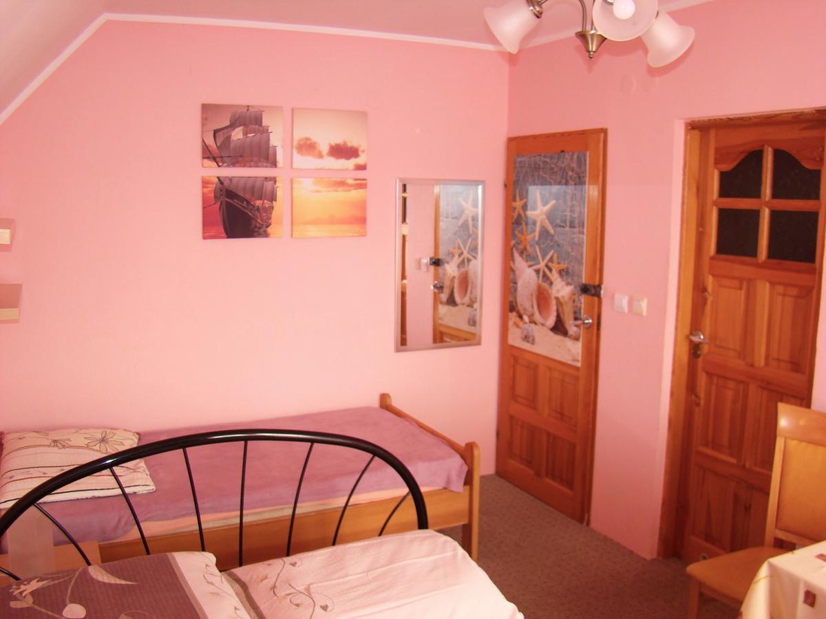 Dom Pod Gruszka Apartman Pobierowo Kültér fotó